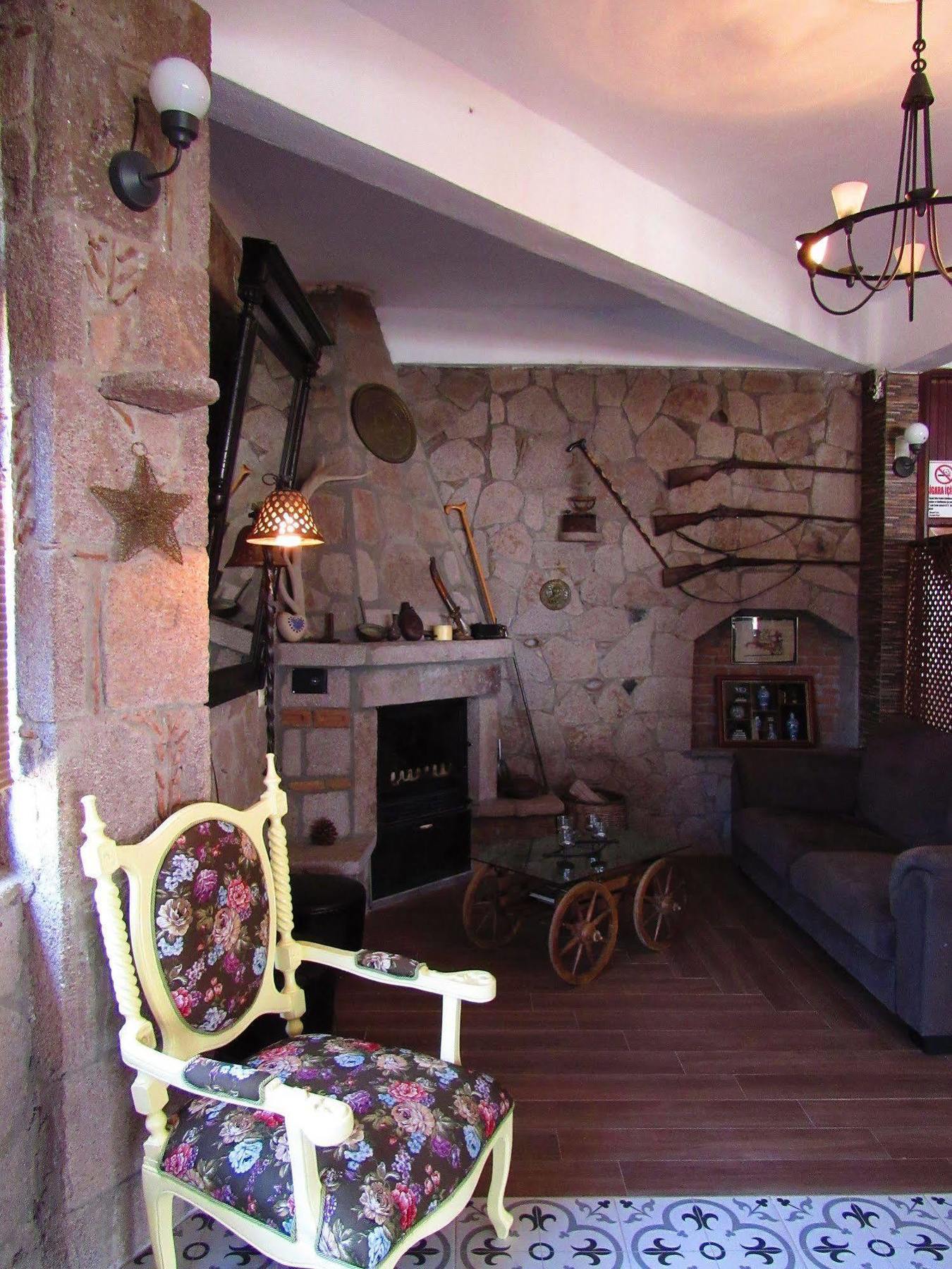 Assos Hunters Hotel (Adults Only) Экстерьер фото